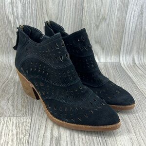 Sofft Black Ankle Boots with Brown Heel